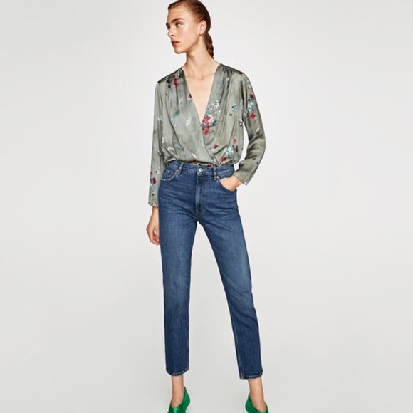 Zara Floral bodysuit with crossover neckline - Picture 2 of 5